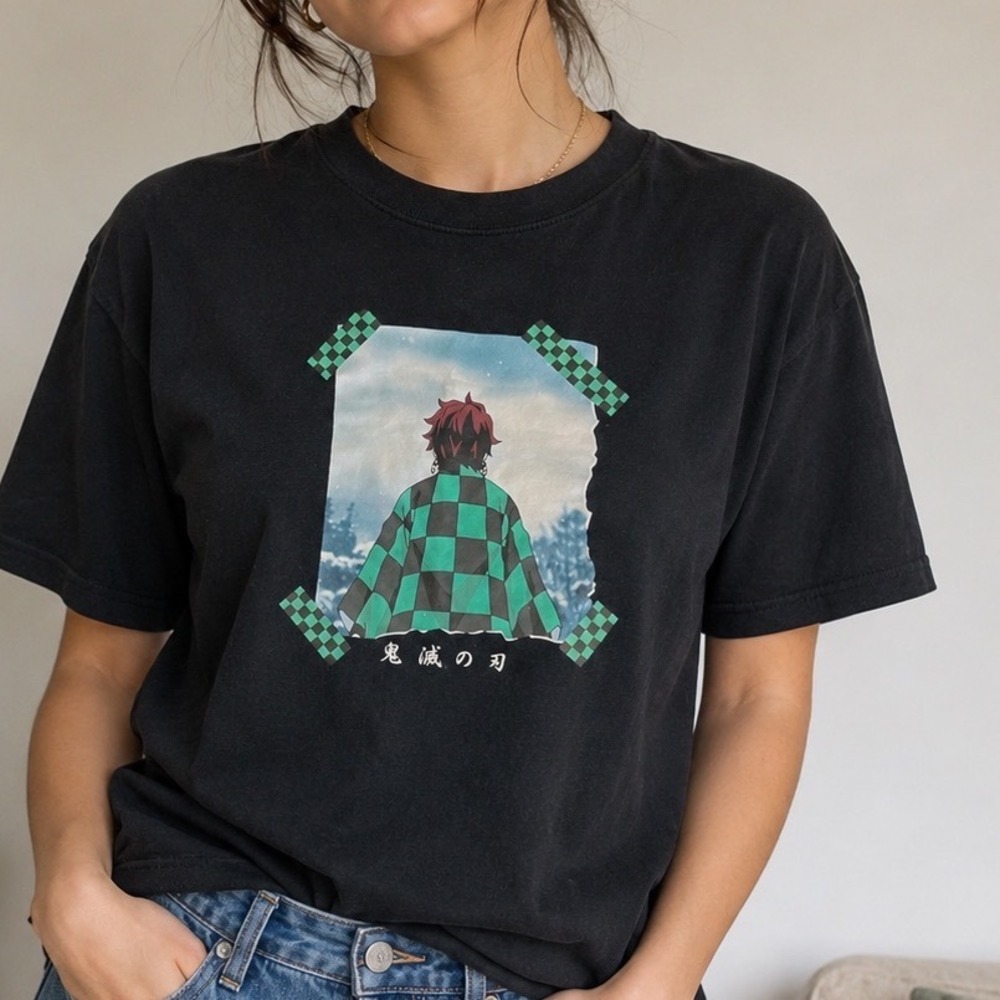 Uniqlo UT Demon Slayer Tanjiro Kamado Graphic T-Shirt Black Unisex Streetwear L